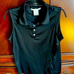 Nike Golf Dri-Fit Top . Short Sleeve with collar & Buttons. Size M EUC